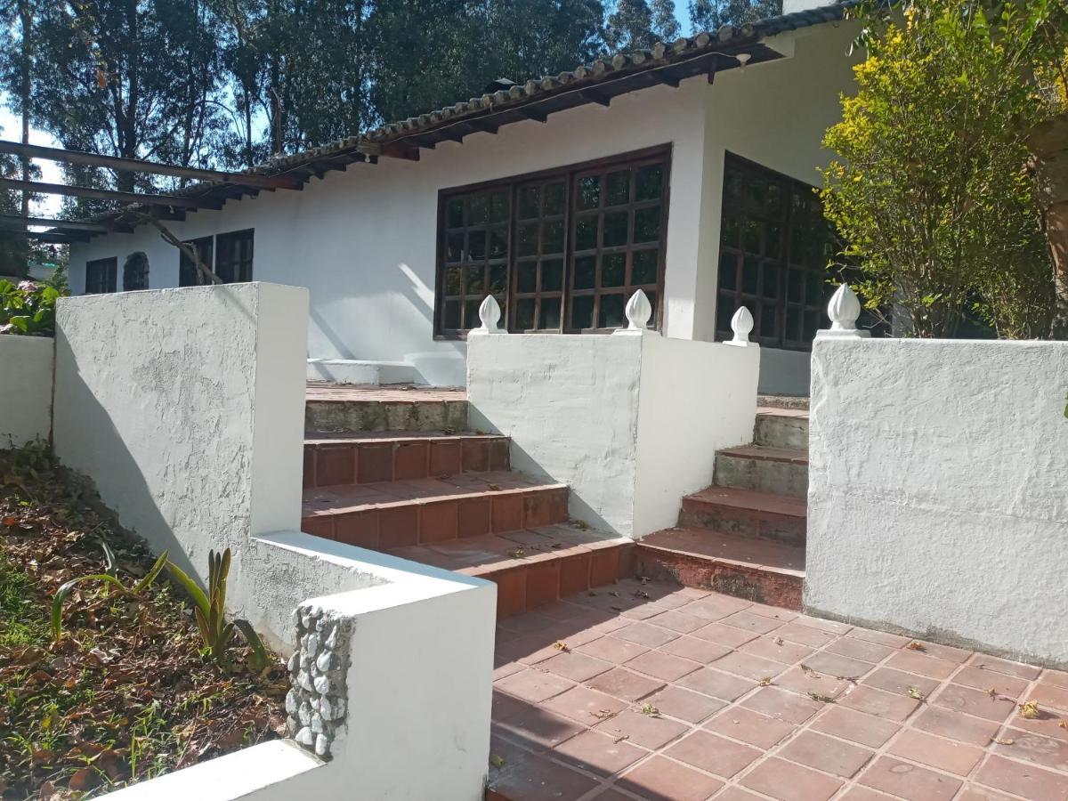 Hotel Quinta Los Eucaliptos Quito Exterior foto